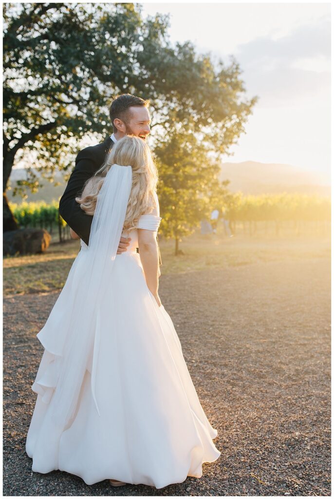 bride and groom at kunde winery