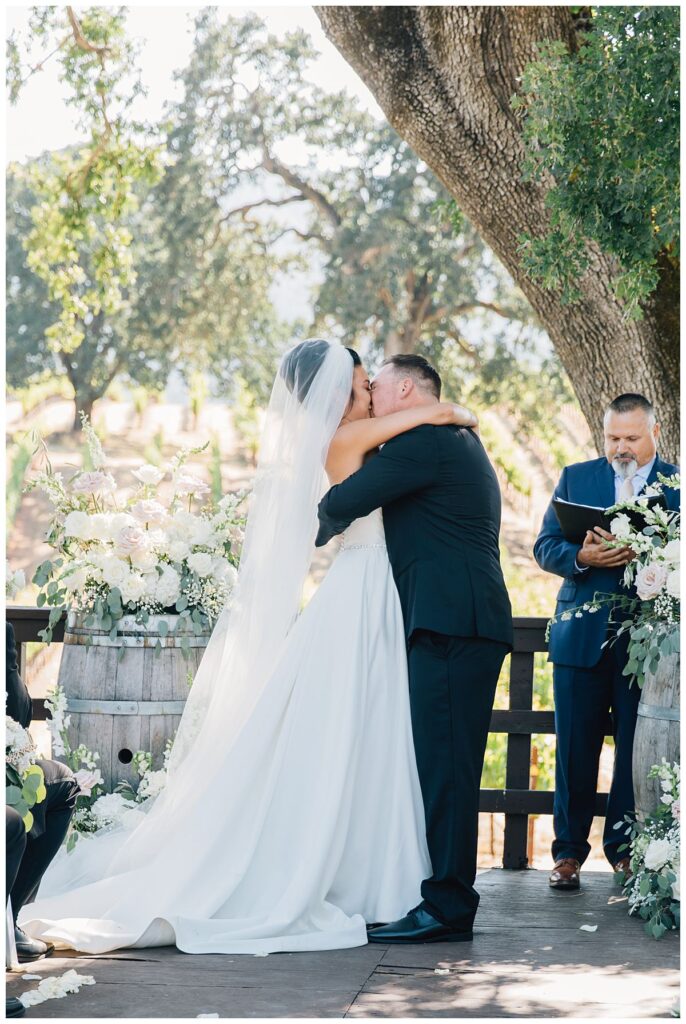 First kiss at Sonoma wedding