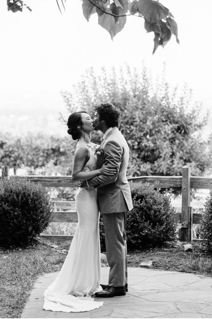 first kiss as husband and wife at Sebastopol wedding