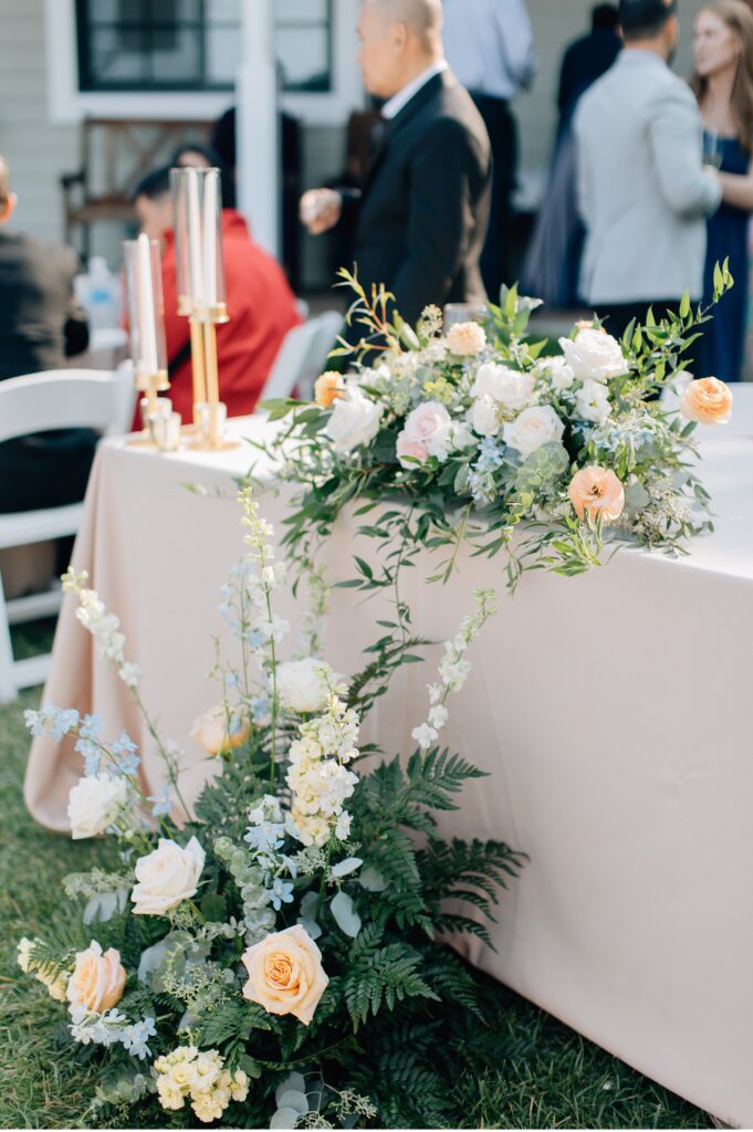 head table floral design at wine country wedding