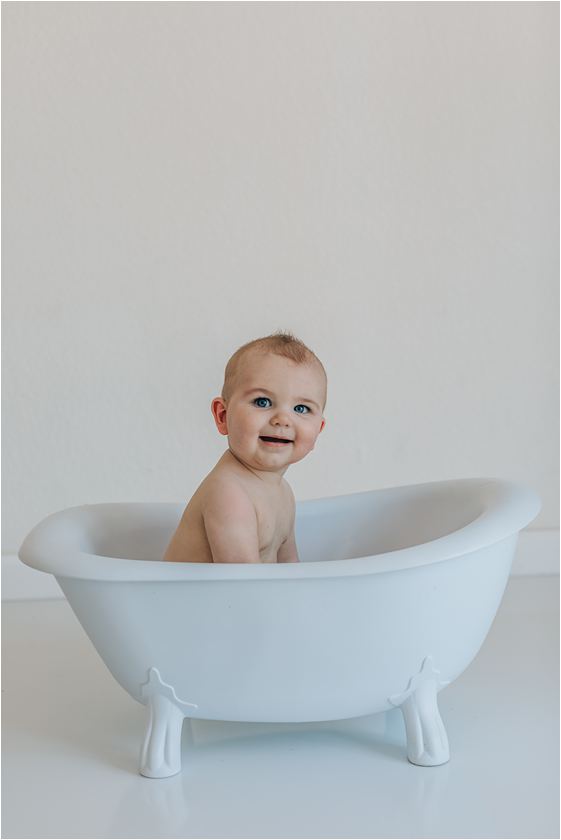 cake smash first birthday portraits by Sonoma photographer