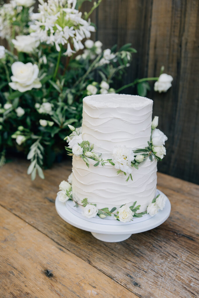 wedding cake at rus farm healdsburg 