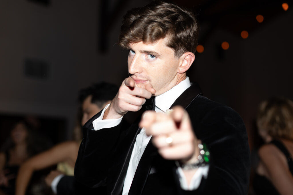 groom dancing at viansa